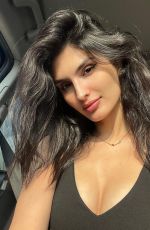 YAEL COHEN - Instagram Photos 12/20/2022