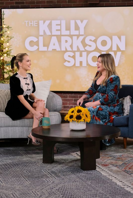 ZOEY DEUTCH at Kelly Clarkson Show 12/07/2022