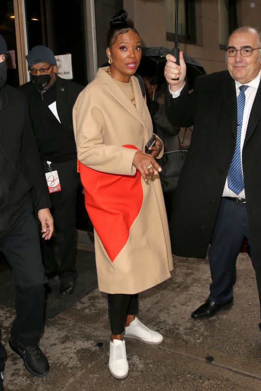 AISHA TYLER Leaves Sherri Shepherd Show in New York 01/19/2023