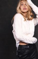 ALEXIS REN at a Photoshoot, 01/03/2023