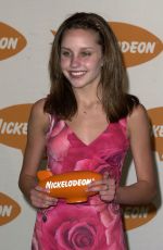 AMANDA BYNES at 14th Annual Kids Choice Awards in Santa Monica 04/21/2001