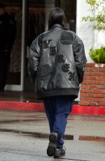 AMELIA HAMLIN Out for Coffee at Starbucks in Beverly Hills 01/05/2023