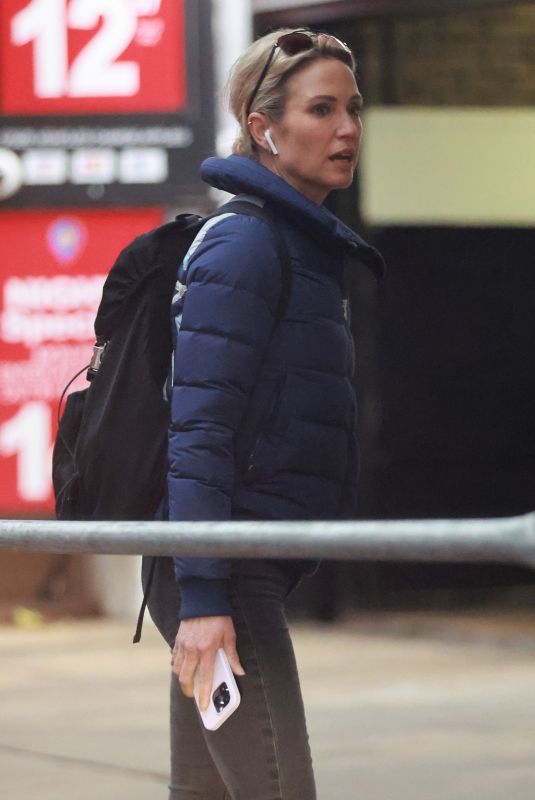 AMY ROBACH Out and About in New York 01/04/2023