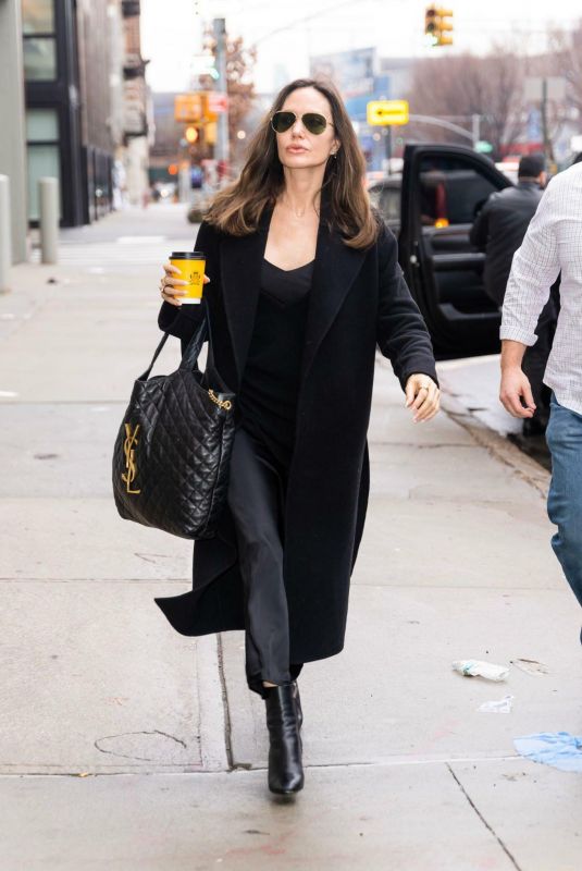 ANGELINA JOLIE Arrives Back to Her Hotel in New York 01/12/2023
