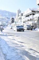ANNE HATHAWAY Out During Sundance Film Festival 01/21/2023