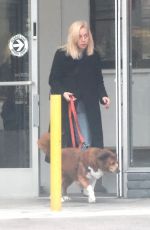AUBREY PLAZA Arrives at Her Local Groomers in Los Feliz 01/03/2022