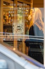 CLAUDIA SCHIFFER Out Shopping in Notting Hill 01/22/2023