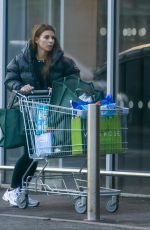 COLEEN ROONEY Out Shopping at Aldi in Manchester 01/04/2023