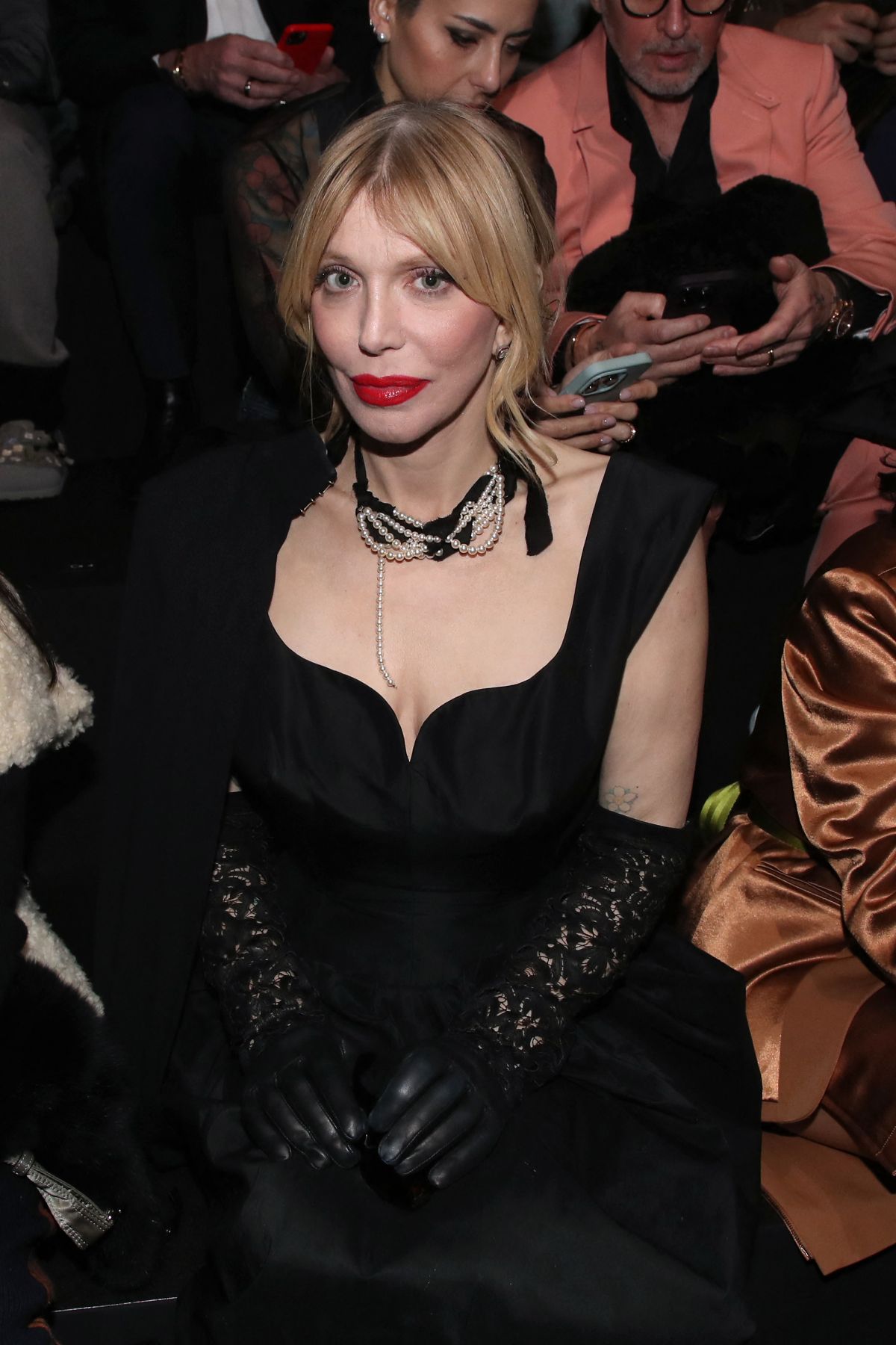 Courtney Love At Dior Homme Menswear Fall Winter 2023 2024 Show At Paris Fashion Week 01 20 2023 0 