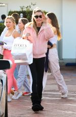 DENISE RICHARDS Grab Some Lunch to go at Lucky