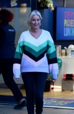 DENISE VAN OUTEN Leaves Stephs Packed Lunch in Leeds 01/25/2023