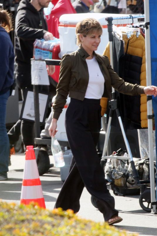 EVANGELINE LILLY on the Set of Ant-man and the Wasp Quantumania in Los Angeles 01/09/2023