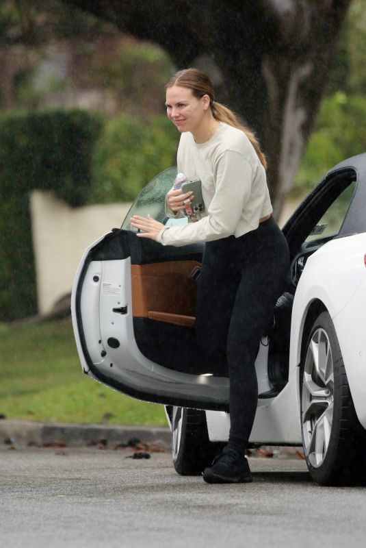 HANNAH BROWN Exercise for Her New Reality Show Special Forces in Los Angeles 01/04/2023