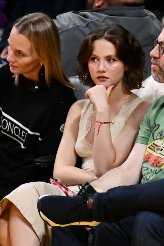 IRIS APATOW at LA Lakers vs Miami Heat Game at Crypto.com Arena in Los Angeles 01/04/2023