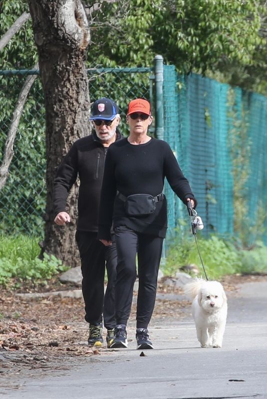 JAMIE LEE CURTIS and Christopher Guest Out with a Dog in Pacific Palisades 01/12/2023