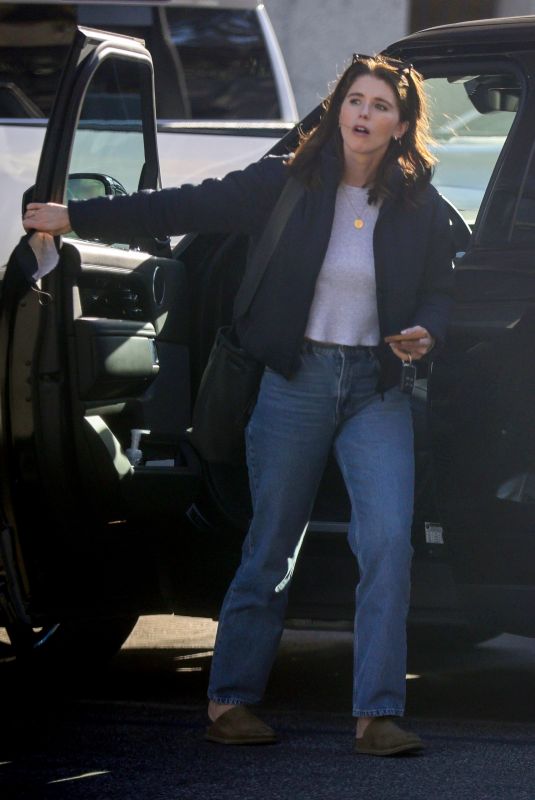 KATHERINE SCHWARZENEGGER Arrives at a Business Meeting in Brentwood 01/24/2023