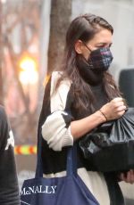 KATIE HOLMES Leaves Her Apartment in New York 01/13/2023