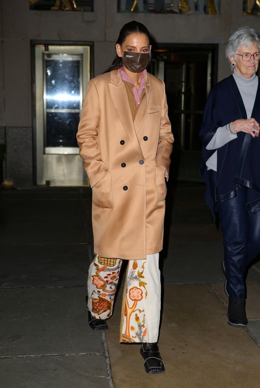 KATIE HOLMES Night Out with Her Mother in New York 01/17/2023
