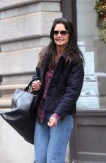 KATIE HOLMES Out and About in New York 01/03/2023