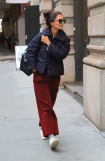 KATIE HOLMES Out in New York 01/04/2023