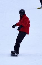 KENDALL and KYLIE JENNER Join Friends for a Fun Fay of Dnowboarding in Aspen 12/31/2022
