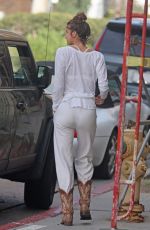 KENDALL YATES and Luke Wilson Out in Santa Monica 01/07/2023