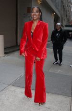 KENYA MOORE Arrives at Tamron Hall in New York 01/05/2023