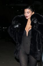 KYLIE JENNER Arrives for Dinner in Aspen on New Years Eve 12/31/2022
