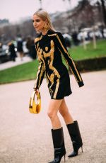 LEONIE HANNE at Schiaparelli Haute Couture Spring/summer 2023 Show at Paris Fashion Week 01/23/2023