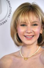 LILY BROOKS O