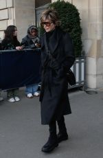 LISA RINNA and ERIKA JAYNE Leaves Their Hotel in Paris 01/20/2023
