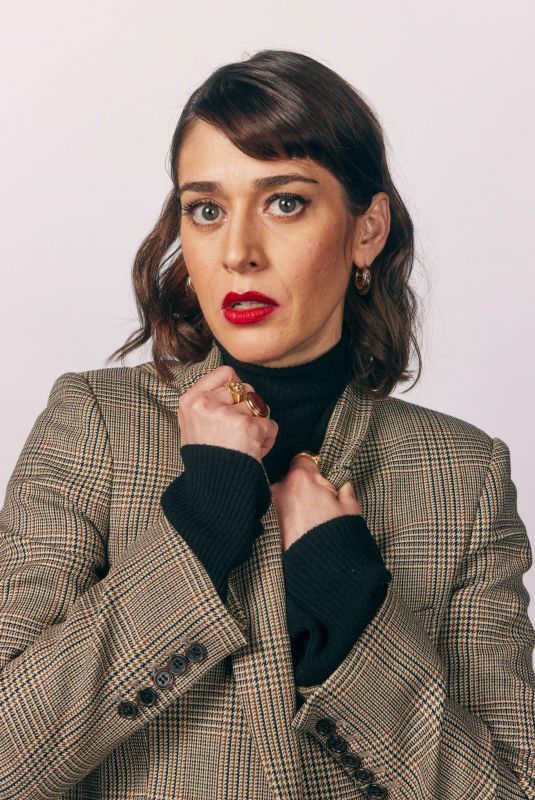 LIZZY CAPLAN 2023 Winter TCA Press Tour Portraits, January 2023