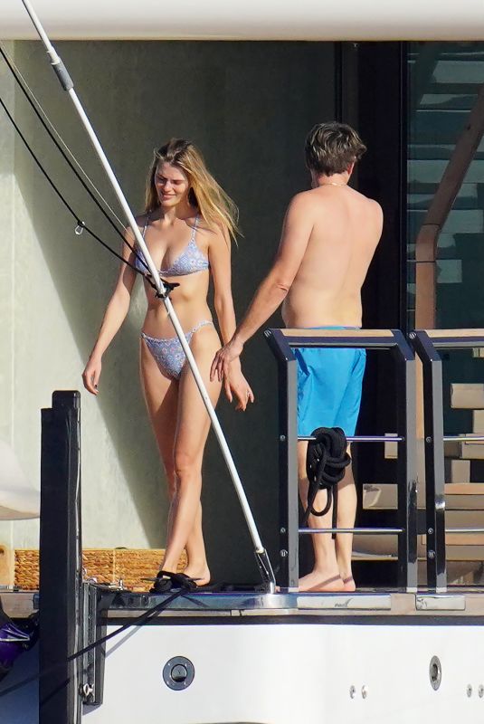 MADISON HEADRICK in Bikini at Leonardo DiCaprio’s Yacht in St Bart’s 01/02/2023