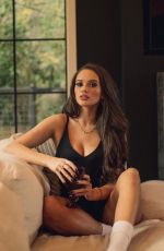 MADISON PETTIS - Instagram Photos 01/12/2023