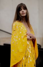 MARA LAFONTAN Arrives at Stephane Rolland Spring Summer 2023 Haute Couture Show in Paris 01/24/2023