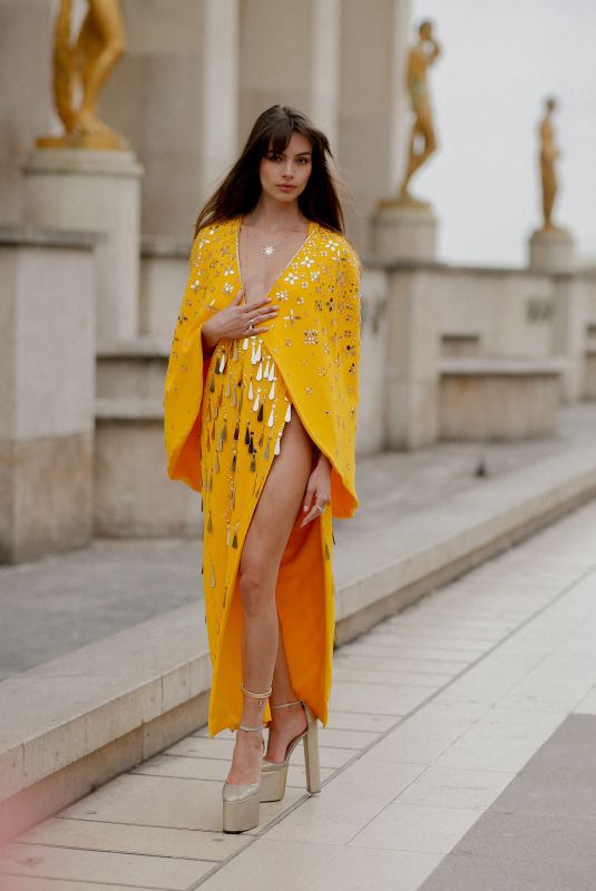 MARA LAFONTAN Arrives at Stephane Rolland Spring Summer 2023 Haute Couture Show in Paris 01/24/2023