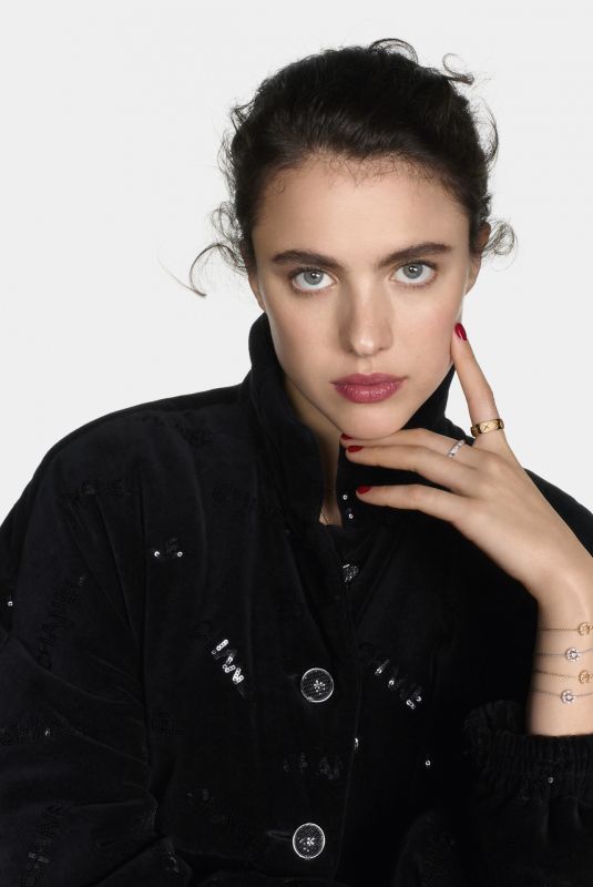 MARGARET QUALLEY for Chanel Coco Crush 2023