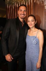 MARION COTILLARD at Asterix et Obelix: :