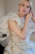 MICHELLE WILLIAMS - Golden Globes 2023 Backstage Photoshoot