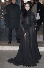 NOAH CYRUS Arrives at Alexandre Vauthier Fashion Show in Paris 01/24/2023
