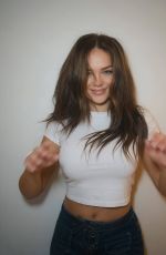 OANA GREGORY - Instagram Photos and Video 01/16/2023