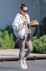 Pregnant PETA MURGATROYD Out for Coffee and Pastries in Los Angeles 01/28/2023