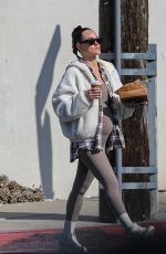 Pregnant PETA MURGATROYD Out for Coffee and Pastries in Los Angeles 01/28/2023