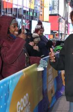 ROBIN ROBERTS Arrives at Good Morning America in New York 01/16/2023
