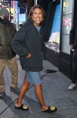 ROBIN ROBERTS Arrives at Good Morning America in New York 01/16/2023