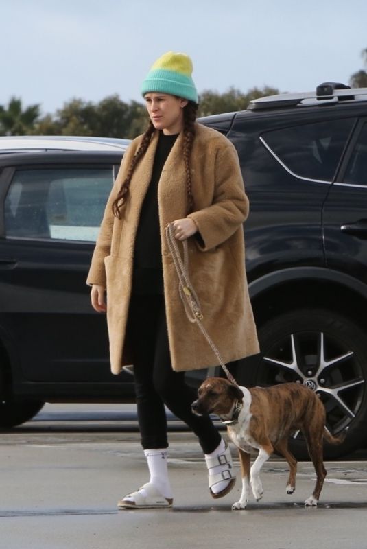 RUMER WILLIS Out with Her Dog at Animal Hospital in Los Angeles 01/16/2023