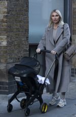 SAM and BILLIE FAIERS Leaves Podcast Studio in Shoreditch 01/20/2023