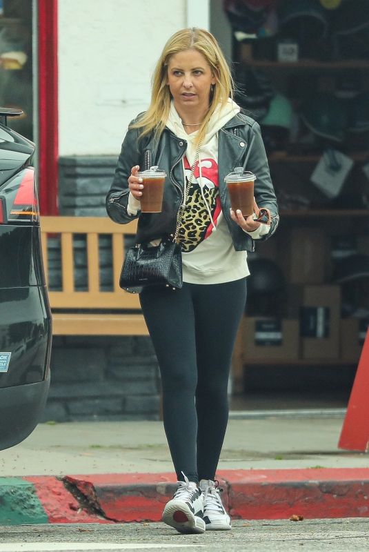 SARAH MICHELLE GELLAR Out for Coffee in Culver City 01/03/2023
