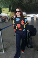 SUNNY LEONE Leaves a Terminal in Mumbai Airport 01/26/2023