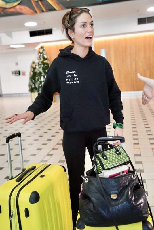 TESSA BERGMEIER Arrives in Brisbane 01/04/2023
